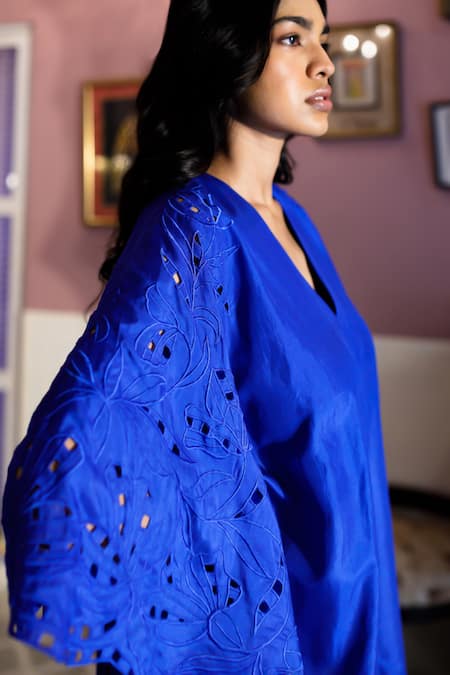 Buy Zwaan Blue Silk Embroidery V-neck Raisa Floral Cutwork Kaftan Online at Aza Fashions Buy_Zwaan_Blue Silk Embroidery V-neck Raisa Floral Cutwork Kaftan _Online_at_Aza_Fashions