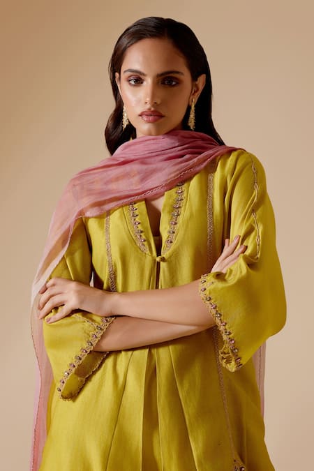 Bunka Pink Chanderi Embroidered Zari Ambreen Dupatta Online at Aza Fashions Bunka_Pink Chanderi Embroidered Zari Ambreen Dupatta _Online_at_Aza_Fashions