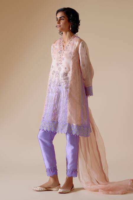 Bunka Pink Organza, Tissue, Viscose Embroidery, Farida Floral Motif Kurta Pant Set at Aza Fashions Bunka_Pink Organza, Tissue, Viscose Embroidery, Farida Floral Motif Kurta Pant Set _at_Aza_Fashions