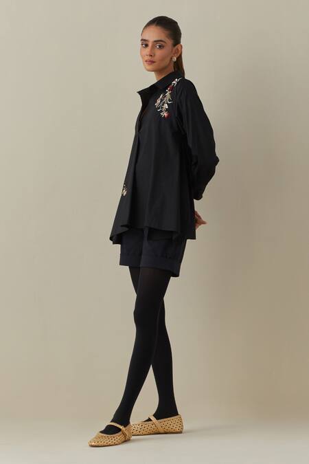 Bunka Black 100% Cotton Poplin Embroidery 3d Floral Collared Neck Nina Shirt at Aza Fashions Bunka_Black 100% Cotton Poplin Embroidery 3d Floral Collared Neck Nina Shirt _at_Aza_Fashions