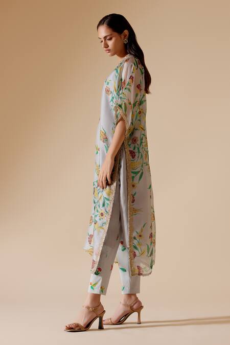 Bunka Grey Organza Zari, Sequins V-neck Sitara Floral Print Kurta With Pant Online at Aza Fashions Bunka_Grey Organza Zari, Sequins V-neck Sitara Floral Print Kurta With Pant _Online_at_Aza_Fashions
