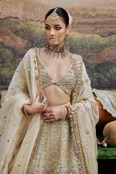 Shop Itrh Ivory Organza, Chanderi Shvet Afsana Gota Patti Embroidered Bridal Lehenga Set Online at Aza Fashions Shop_Itrh_Ivory Organza, Chanderi Shvet Afsana Gota Patti Embroidered Bridal Lehenga Set _Online_at_Aza_Fashions