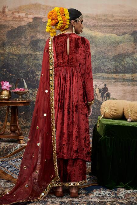 Shop_Itrh_Red Velvet, Organza Zari, Mirrors, Surkh Shahi Mirrorwork Kurta Pant Set _at_Aza_Fashions