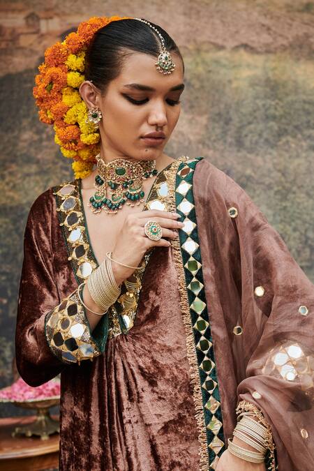 Buy Itrh Brown Velvet, Organza Makhmal Khayal Mirrorwork Short Kurta Sharara Set Online at Aza Fashions Buy_Itrh_Brown Velvet, Organza Makhmal Khayal Mirrorwork Short Kurta Sharara Set _Online_at_Aza_Fashions