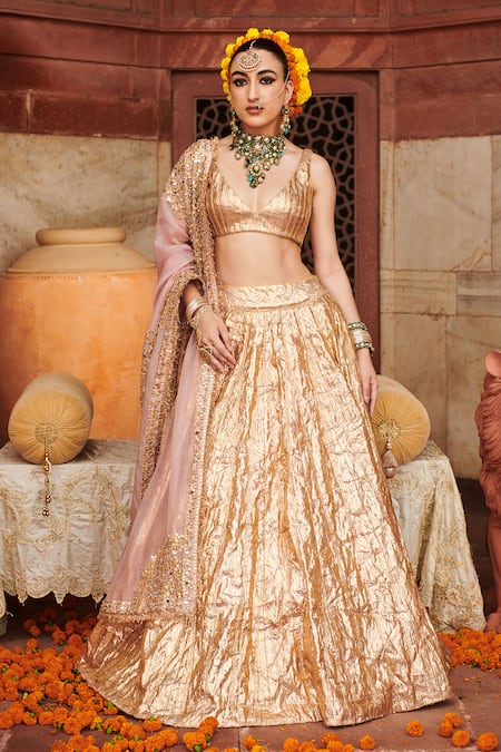 Itrh Padmaswarna Lampi Gota Lehenga Set 