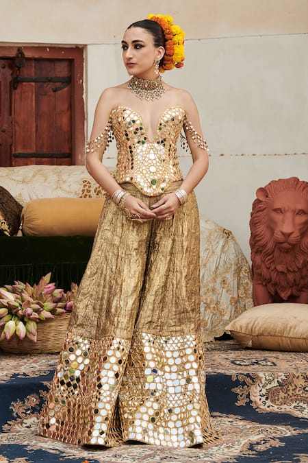 Buy_Itrh_Gold Lurex, Chanderi, Organza Mirrors Sawarna Aayna Work Corset Sharara Set _Online_at_Aza_Fashions