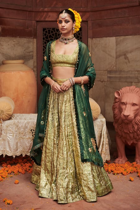 Itrh Pushp Lampi Lehenga Set 