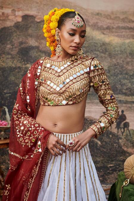 Shop Itrh White Velvet, Cotton, Organza, Chanderi Gota Surkh Detailed Ombre Lehenga Set Online at Aza Fashions Shop_Itrh_White Velvet, Cotton, Organza, Chanderi Gota Surkh Detailed Ombre Lehenga Set _Online_at_Aza_Fashions