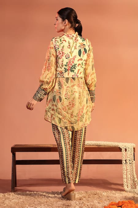 Shop Soup By Sougat Paul Cream Organza, Silk Mirrors, Tamaya Floral Print Kurta Set With Jacket at Aza Fashions Shop_Soup By Sougat Paul_Cream Organza, Silk Mirrors, Tamaya Floral Print Kurta Set With Jacket _at_Aza_Fashions