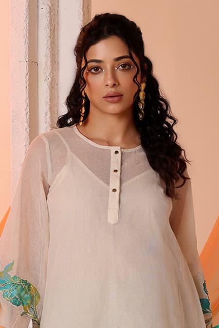 Soup By Sougat Paul Off White Silk Embroidery Round Aarani Floral Applique Short Kurta And Pant Set Online at Aza Fashions Soup By Sougat Paul_Off White Silk Embroidery Round Aarani Floral Applique Short Kurta And Pant Set _Online_at_Aza_Fashions