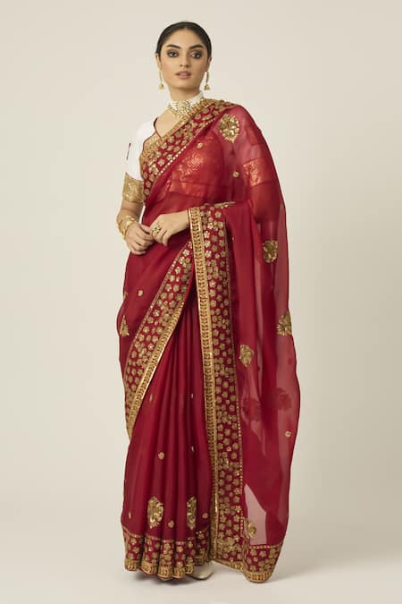Peeli Dori Red Silk Organza Sequins, Zari V-neck Myra Embroidered Saree With Blouse Online at Aza Fashions Peeli Dori_Red Silk Organza Sequins, Zari V-neck Myra Embroidered Saree With Blouse _Online_at_Aza_Fashions