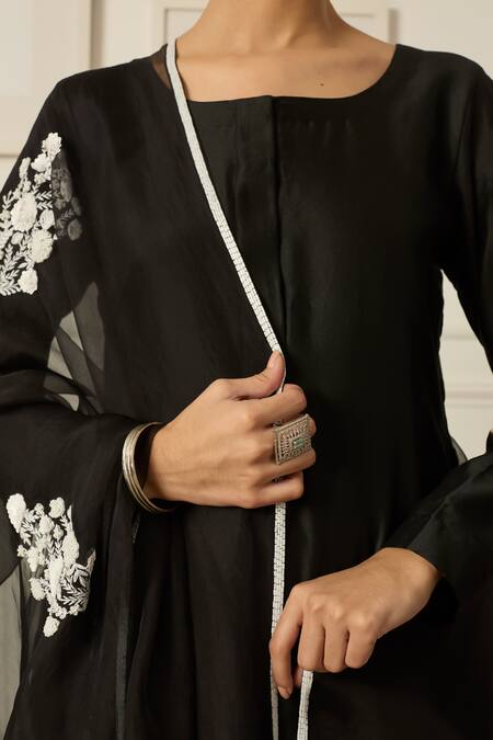 Peeli Dori_Black Chanderi, Silk Organza Embroidery Round Neck Reet Kurta Pant Set _Online_at_Aza_Fashions