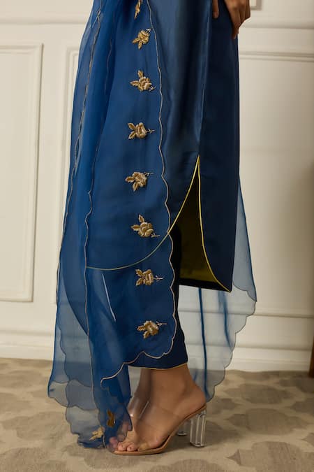 Shop_Peeli Dori_Blue Chanderi, Silk Organza Embroidery V-neck Rose Zardozi Kurta Pant Set _Online_at_Aza_Fashions