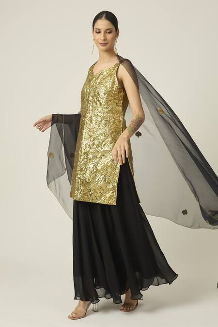 Buy_Peeli Dori_Black Georgette, Organza, Silk Embroidery, Zari Metallic Kurta Sharara Set _Online_at_Aza_Fashions