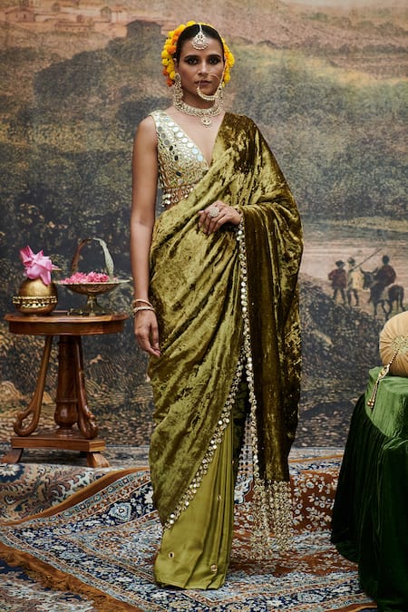 Itrh Rang-e-Mehfil Saree With Blouse 