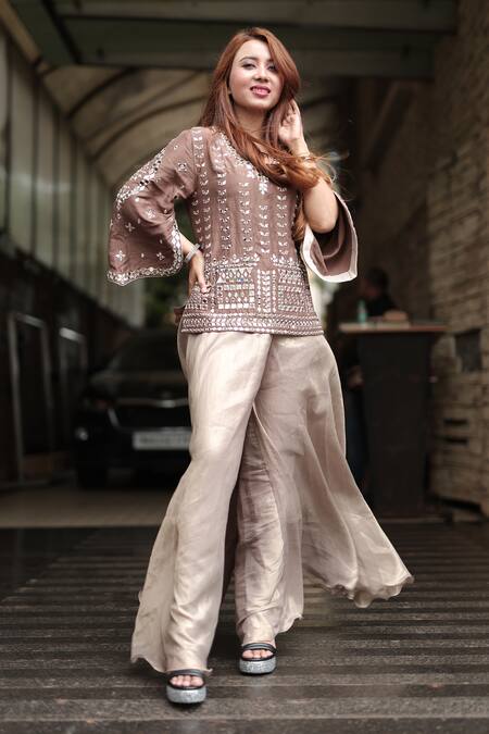 Shop_Nikita Vishakha_Brown Tissue, Silk Mirrors V-neck Embroidered Shirt Kurta With Sharara 