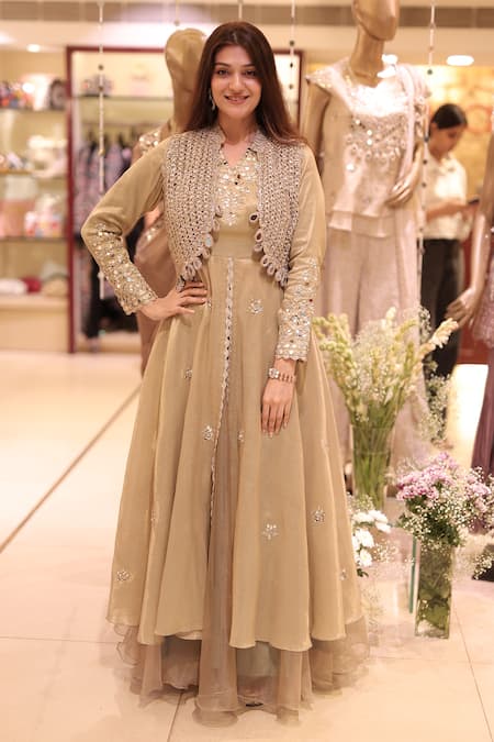 Shop_Nikita Vishakha_Beige Organza, Tissue, Net Mirrors V-neck, Embroidered Flared Kurta Lehenga Set _Online_at_Aza_Fashions