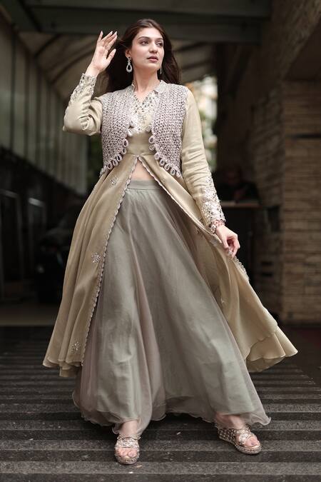 Buy_Nikita Vishakha_Beige Organza, Tissue, Net Mirrors V-neck, Embroidered Flared Kurta Lehenga Set 