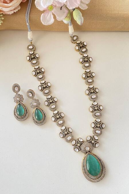 Shop Namasya Green Stones Moissanite Embellished Necklace Set at Aza Fashions Shop_Namasya_Green Stones Moissanite Embellished Necklace Set_at_Aza_Fashions