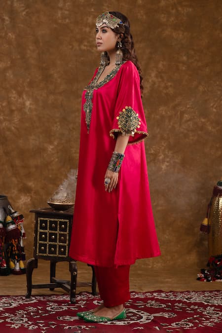 Ekavira Layla Silk Embellished Patchwork Choga With Salwar 