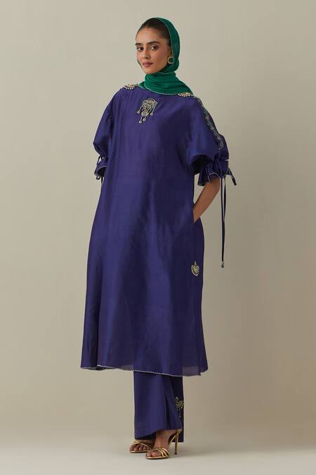 Bunka Green Zari Bia Scallop Border Embroidered Scarf Online at Aza Fashions Bunka_Green Zari Bia Scallop Border Embroidered Scarf _Online_at_Aza_Fashions