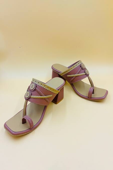 Shiveen Shiveen Brown Ahimsa Braided Woven Kolhapuris Online at Aza Fashions Shiveen Shiveen_Brown Ahimsa Braided Woven Kolhapuris _Online_at_Aza_Fashions