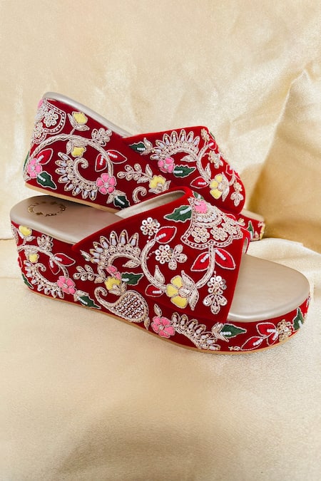 Rajasthani Stuff Red Zardozi Ahimsa Embroidered Wedges 