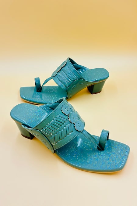 Buy Shiveen Shiveen Green Bhoomi Braided Woven Kolhapuri Heels Online at Aza Fashions Buy_Shiveen Shiveen_Green Bhoomi Braided Woven Kolhapuri Heels _Online_at_Aza_Fashions