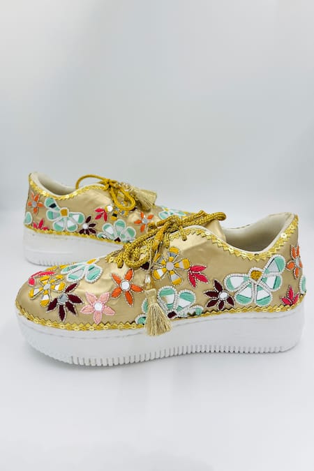 Shop Shiveen Shiveen Cream Resham Foolwati Embroidered Sneakers at Aza Fashions Shop_Shiveen Shiveen_Cream Resham Foolwati Embroidered Sneakers _at_Aza_Fashions