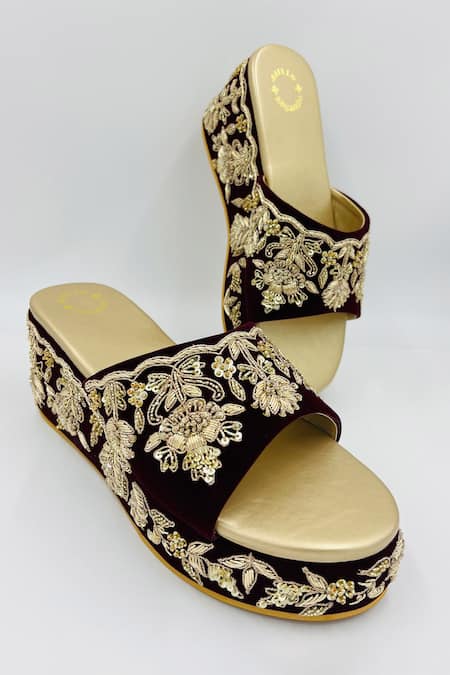 Shiveen Shiveen Roshana Tapta Zardozi Embroidered Wedges 