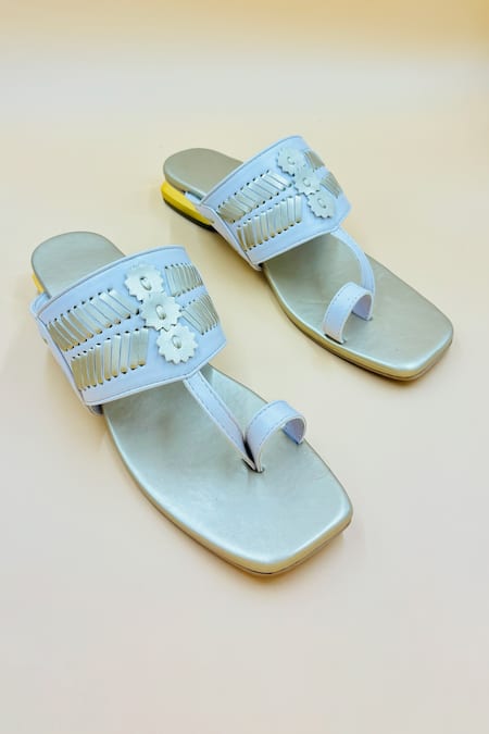 Shiveen Shiveen Braided Woven Kolhapuri Flats 