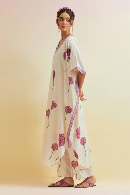 Buy_Upavita_Off White Cotton Block Print Carnations V-neck Asymmetric Kaftan With Pant _Online_at_Aza_Fashions