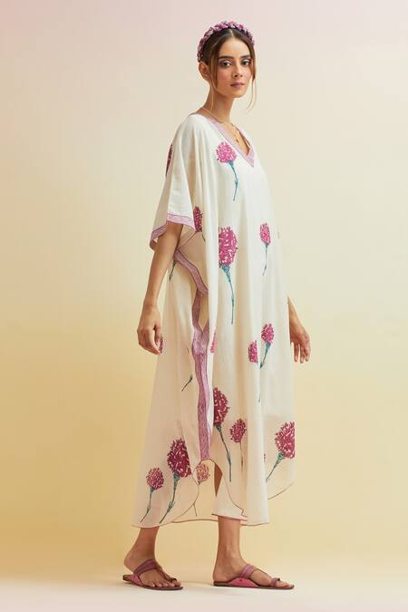 Buy_Upavita_Off White Cotton Block Print Carnations V-neck Asymmetric Kaftan With Pant 
