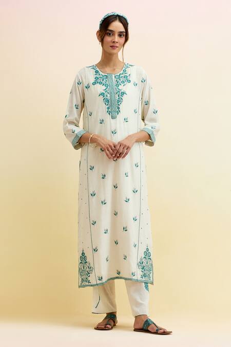 Shop_Upavita_Off White Cotton, Chanderi Embroidery Round Neck Floral Thread Kurta Pant Set _Online_at_Aza_Fashions