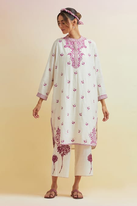 Upavita Floral Embroidered Kurta With Pant 