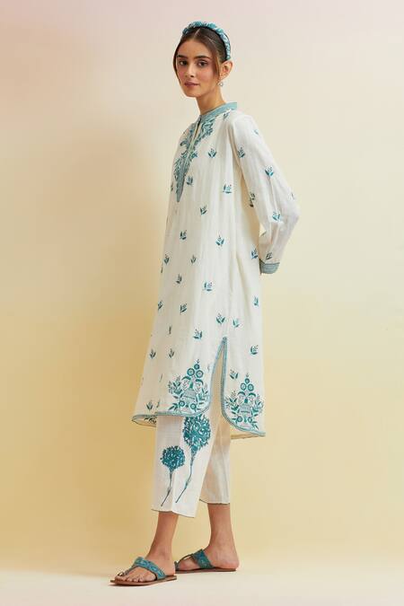Buy_Upavita_Off White Cotton Embroidery Mandarin Collar Floral Vine Kurta With Pant _Online_at_Aza_Fashions