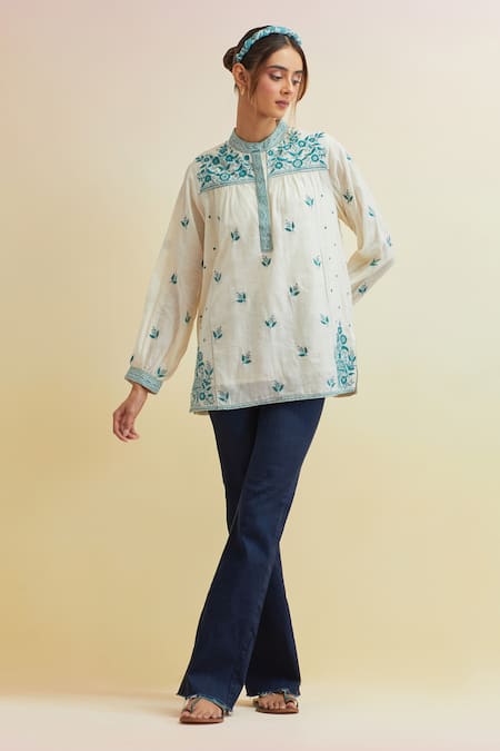 Upavita Floral Vine Embroidered Short Kurta 