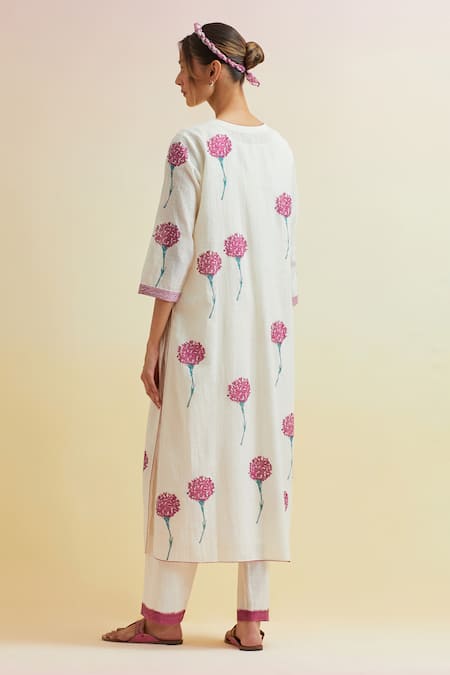Upavita Cotton Carnation Flower Print Straight Kurta & Pant Set 