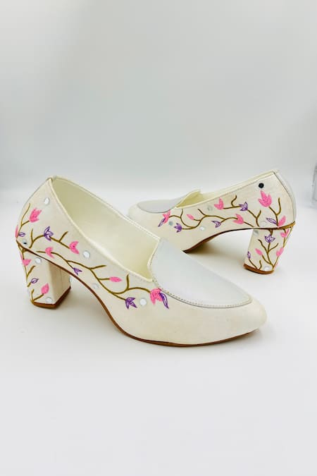 Rajasthani Stuff White Resham Ahan Floral Embroidered Mules 