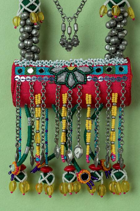 Buy_Krutiarts_Pink Mathakuut Cylindrical Pendant Necklace _Online_at_Aza_Fashions