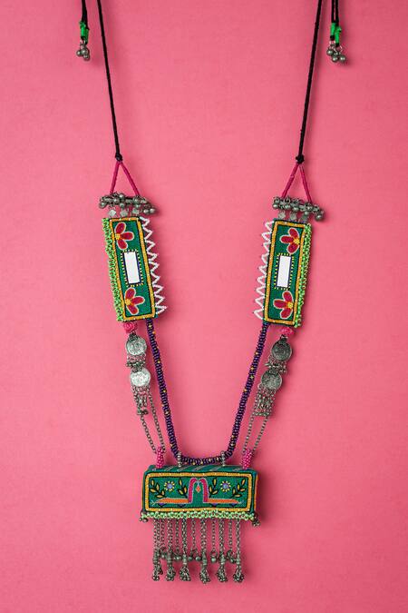 Buy_Krutiarts_Green Chhattakbaari Embroidered Pendant Necklace _Online_at_Aza_Fashions