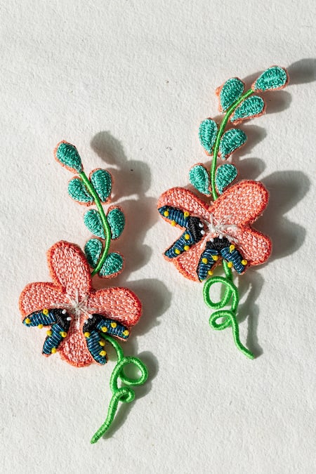 Buy_Krutiarts_Peach Embroidery Tahiti Ear Cuffs 