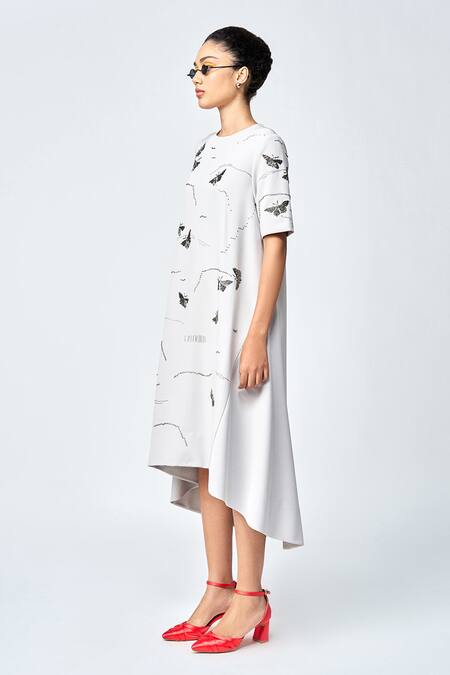 Shahin Mannan Grey Crepe Embroidery Round Neck Fuzzy Butterfly Hand Shift Dress Online at Aza Fashions Shahin Mannan_Grey Crepe Embroidery Round Neck Fuzzy Butterfly Hand Shift Dress _Online_at_Aza_Fashions