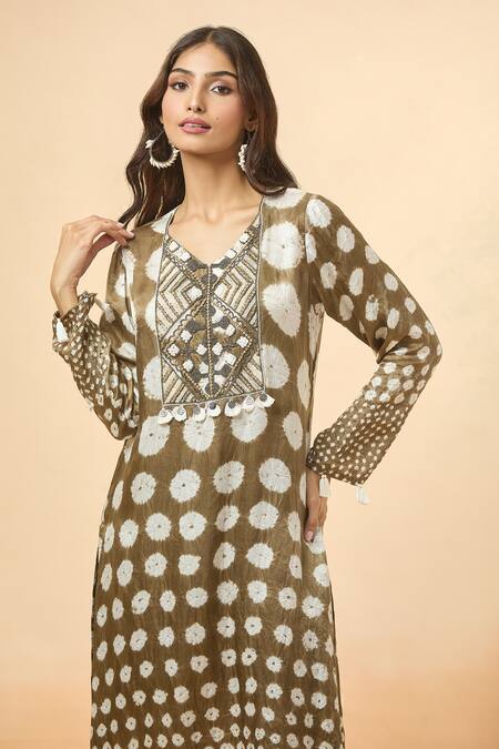 Shop Divya Kanakia Green Modal, Satin Sequins, Beads Tie Dye Woven Kurta And Pant Set Online at Aza Fashions Shop_Divya Kanakia_Green Modal, Satin Sequins, Beads Tie Dye Woven Kurta And Pant Set _Online_at_Aza_Fashions