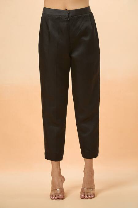 Divya Kanakia_Silver Linen Embroidery Round Neck Resham Yoke Kaftan And Pant Set _at_Aza_Fashions