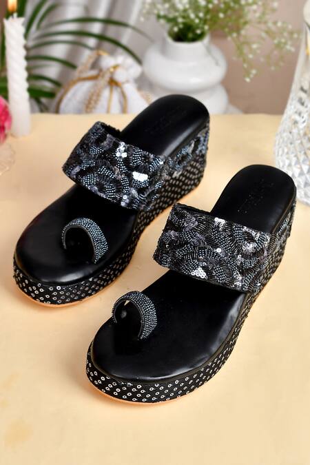 Buy_LA Fiza_Black Embroidery Aizah Bead Wedges_Online_at_Aza_Fashions