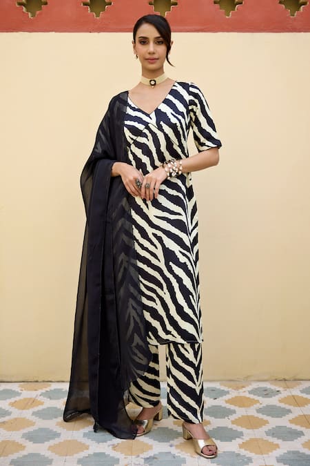 BAARO MASI Pamela Zebra Print Kurta Pant Set 