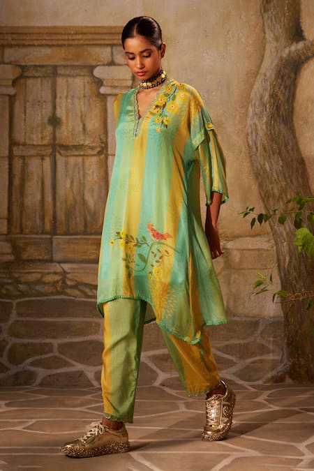 Basil Leaf_Green Chiffon Embroidery V-neck Floral Bird Print Asymmetrical Kurta With Pant_Online_at_Aza_Fashions