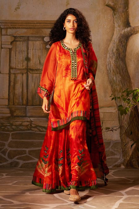 Basil Leaf Leaf Embroidered Straight Kurta & Sharara Set 