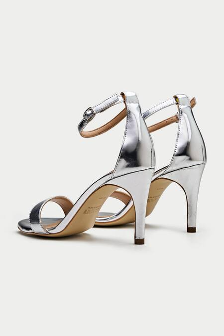 Oroh_Silver Olivares Leather Metallic Finish Heels _Online_at_Aza_Fashions